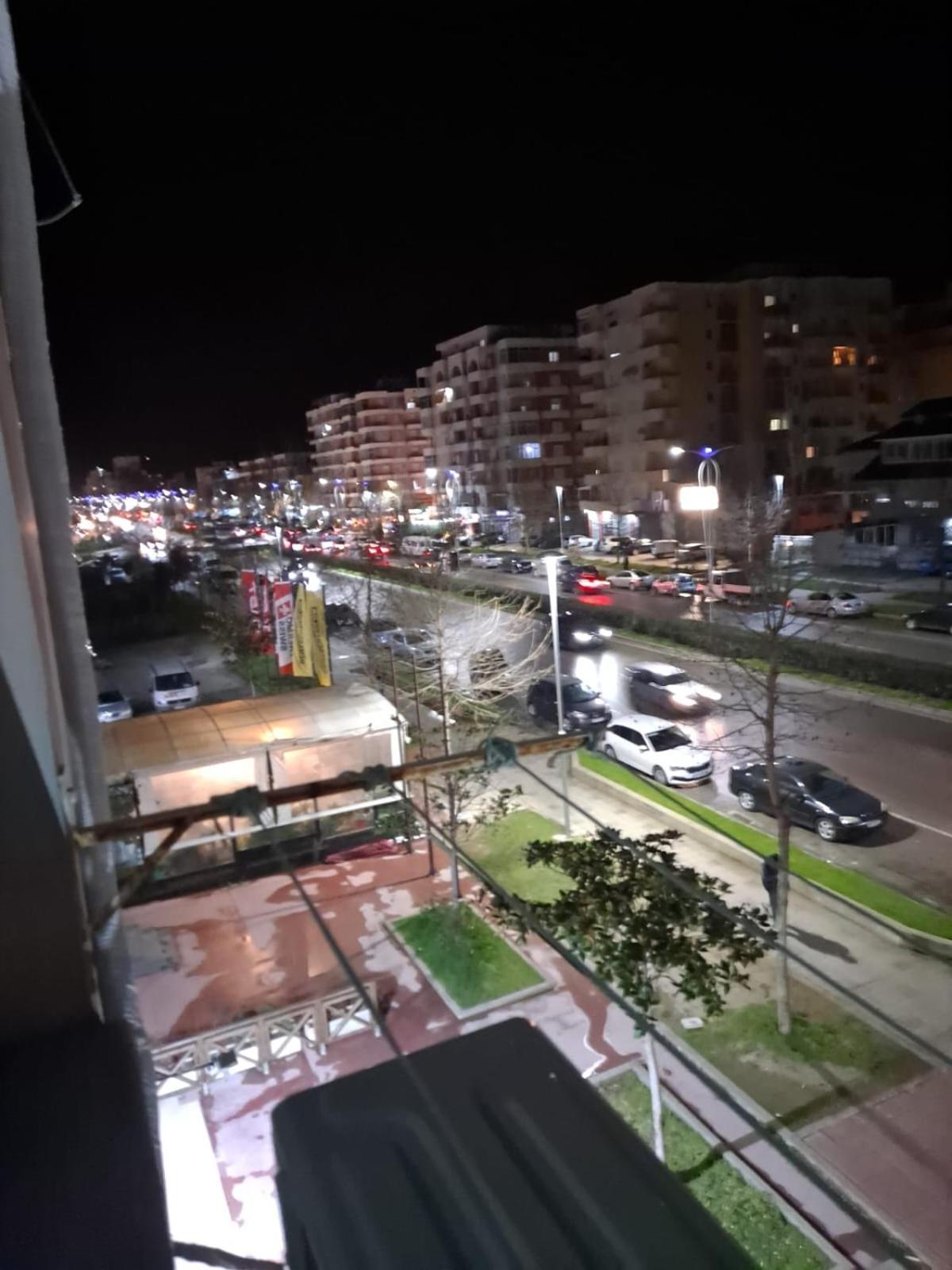 Braho Apartment Vlorë Esterno foto